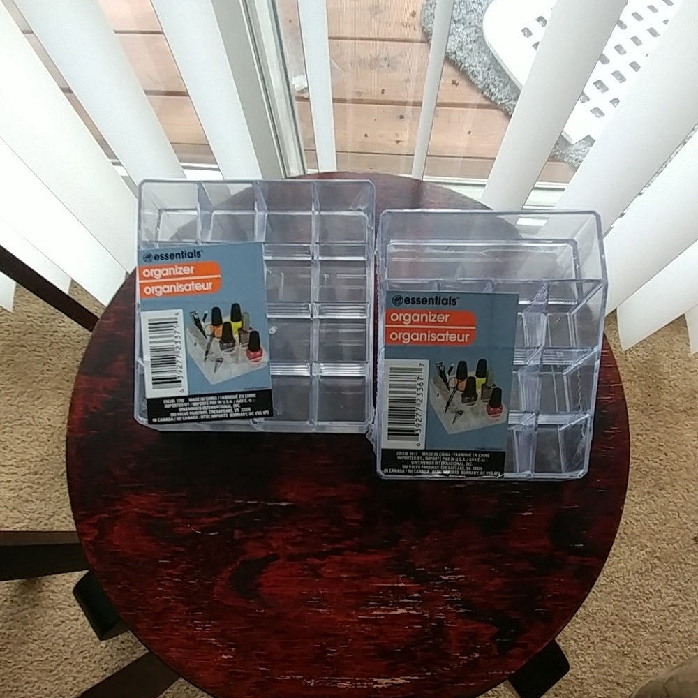 2 make up organizers